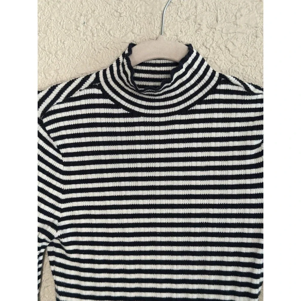 Abercrombie Fitch Black White Striped Ribbed Small Y2K Preppy Minimalist Capsule